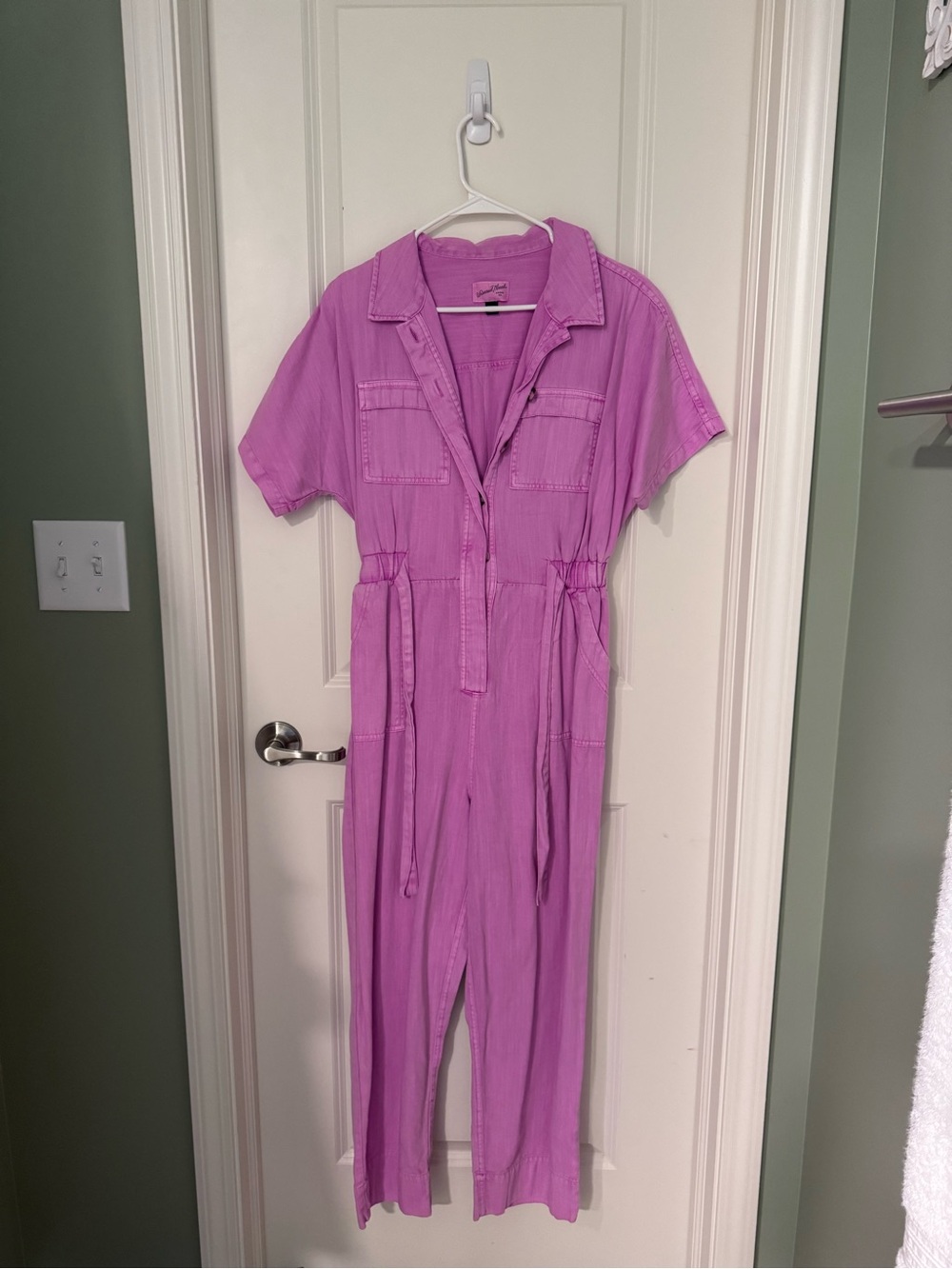 Utility Short-Sleeve Jumpsuit in Bright Pink/purple